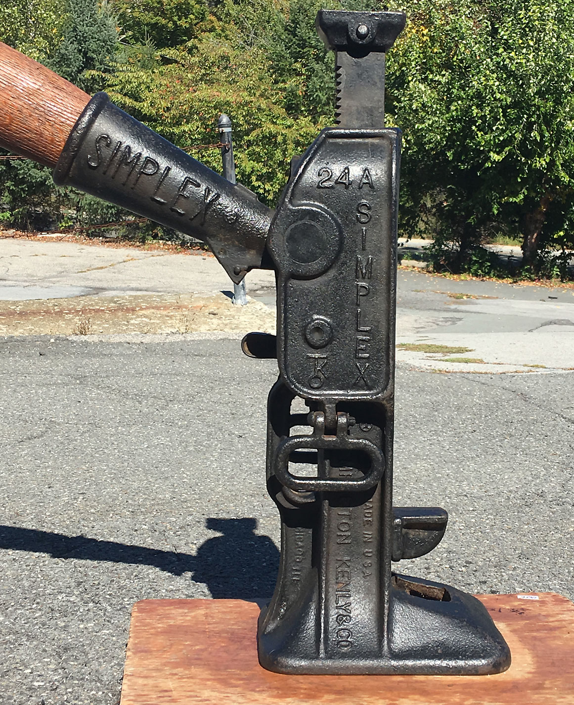 Vintage Antique SIMPLEX 24A RAILROAD 15TON JACK, With Original Oak